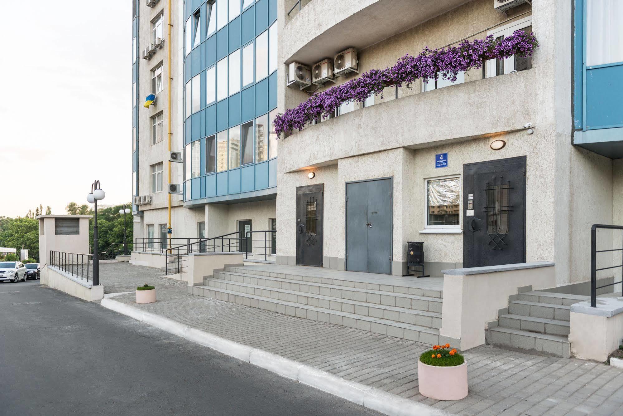 Bon Apart Odesa Exterior photo